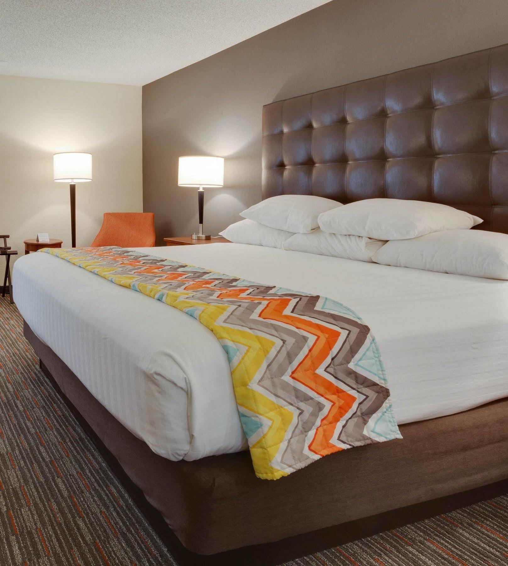 Drury Inn & Suites Columbia Stadium Boulevard Dış mekan fotoğraf